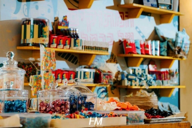 EBAY | בחצר של גולדה | חגי מגידו